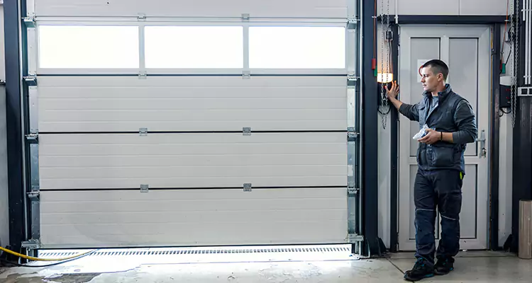 Modern Overhead Door Repair in Iona, FL