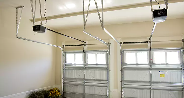 Residential Emergency Garage Door Repair in Iona, FL