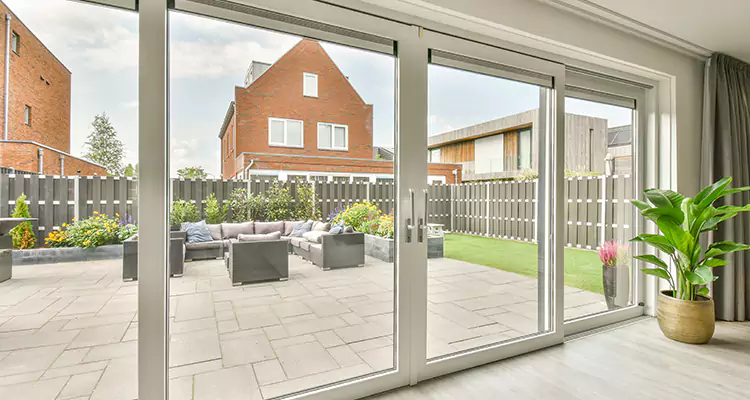 Best Sliding Screen Door Replacement Company in Iona, FL