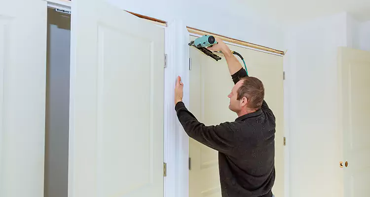 Top Rated Door Fixing ServiceFixing Garage Door Track in Iona, FL
