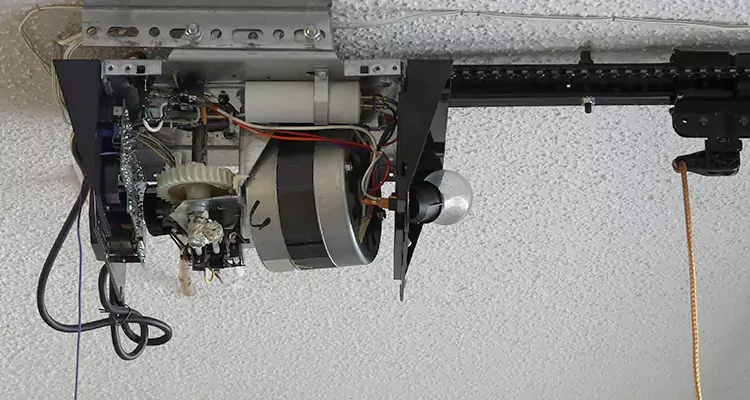 Garage Door Motor Replacement in Iona, FL